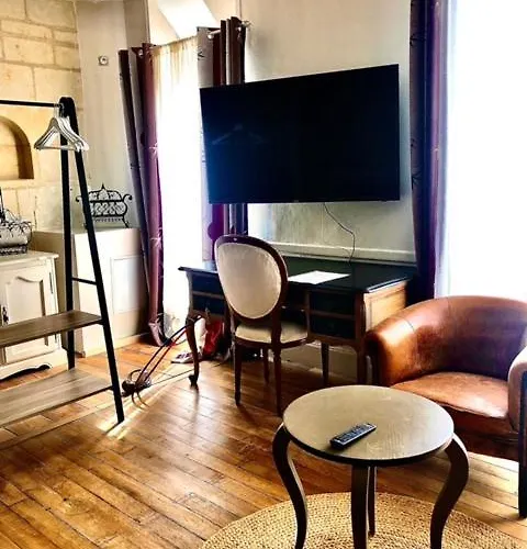 Le Regisseur Apartment