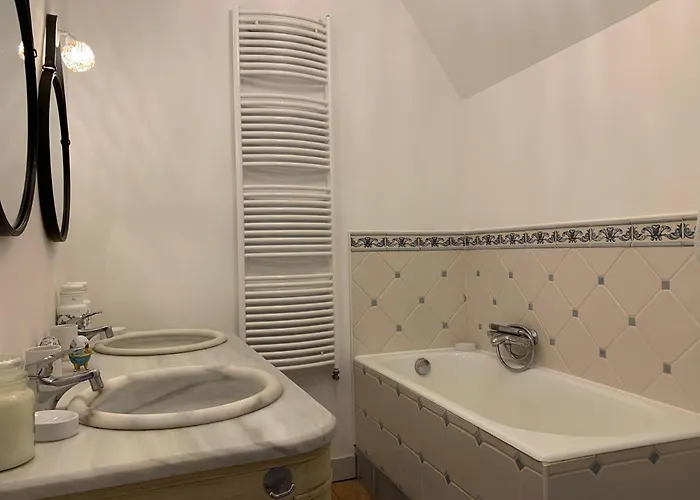 Le Regisseur Apartment